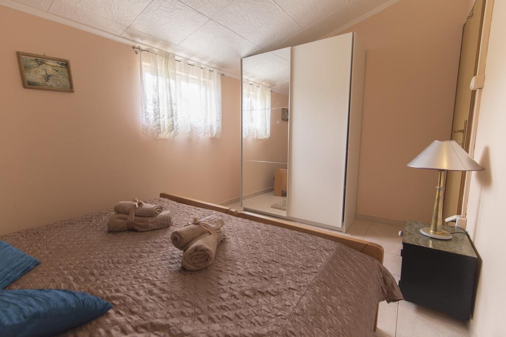 Holiday House Rusticana Sali, Dugi Otok Near Np Kornati Екстер'єр фото