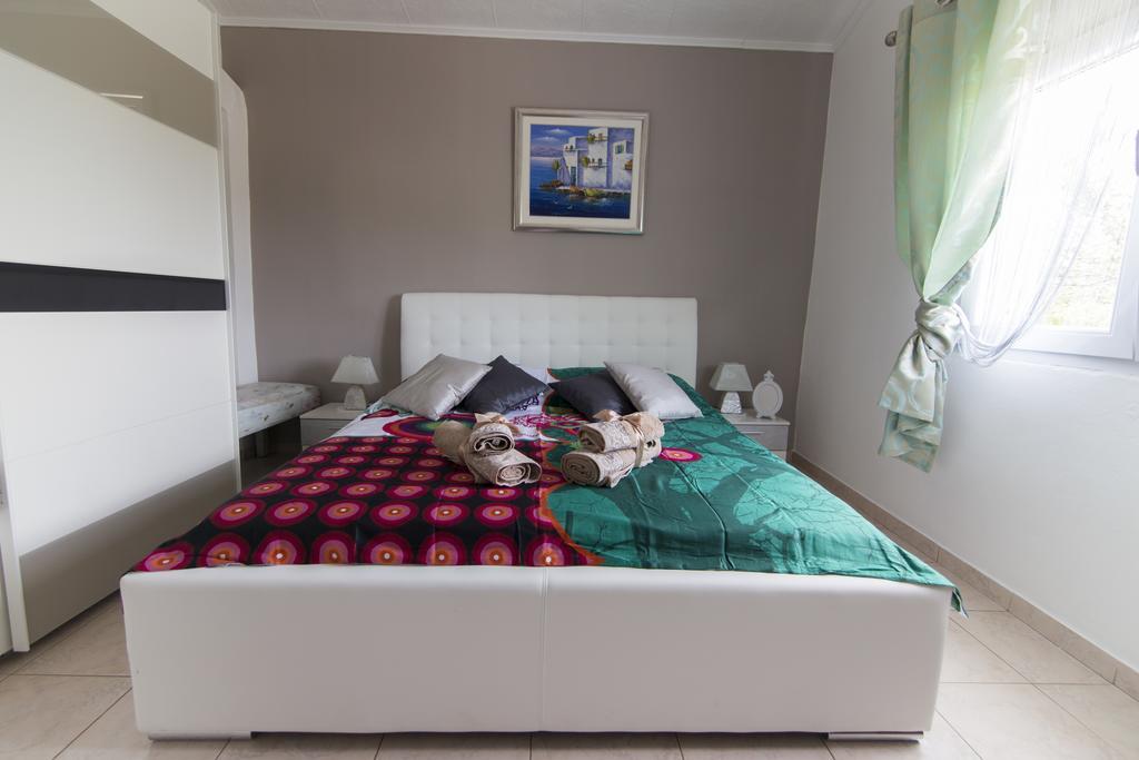 Holiday House Rusticana Sali, Dugi Otok Near Np Kornati Екстер'єр фото
